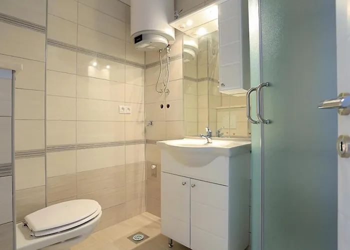 Appartement With Parking Space Mastrinka, Ciovo - 18954 *