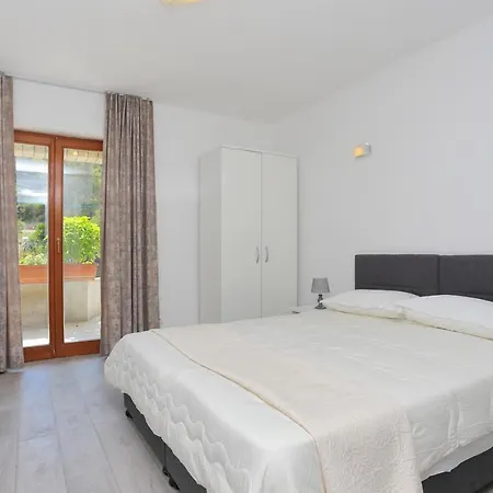 With Parking Space Mastrinka, Ciovo - 18954