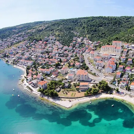 With Parking Space Mastrinka, Ciovo - 18954 Трогір