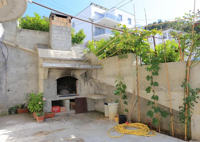 With Parking Space Mastrinka, Ciovo - 18954 * 特罗吉尔