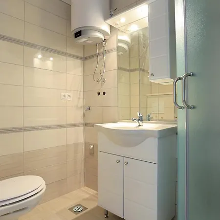 Apartamento With Parking Space Mastrinka, Ciovo - 18954 *